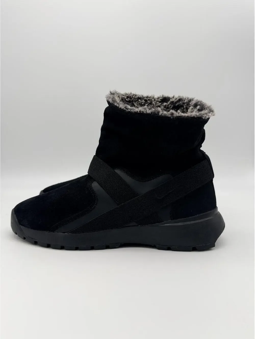 Nike Golkana Women's Winter Boot Triple Black Faux Fur Lined‎ Size 9